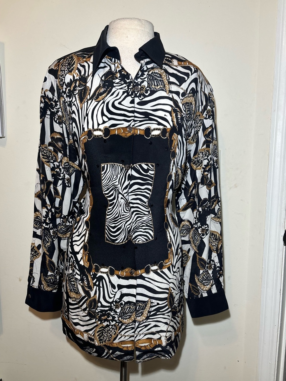 DG2 by Diane Gilman Black, White & Gold Zebra Print Button-Down Shirt